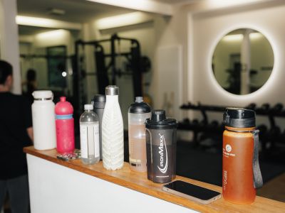 Trinkflaschen und Equipment im Loft42 Stuttgart